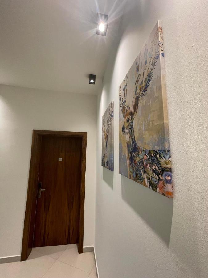 Denis Hotel Prizren Esterno foto