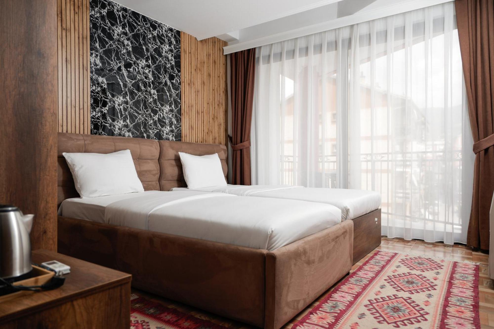 Hotel Denis Prizren Esterno foto