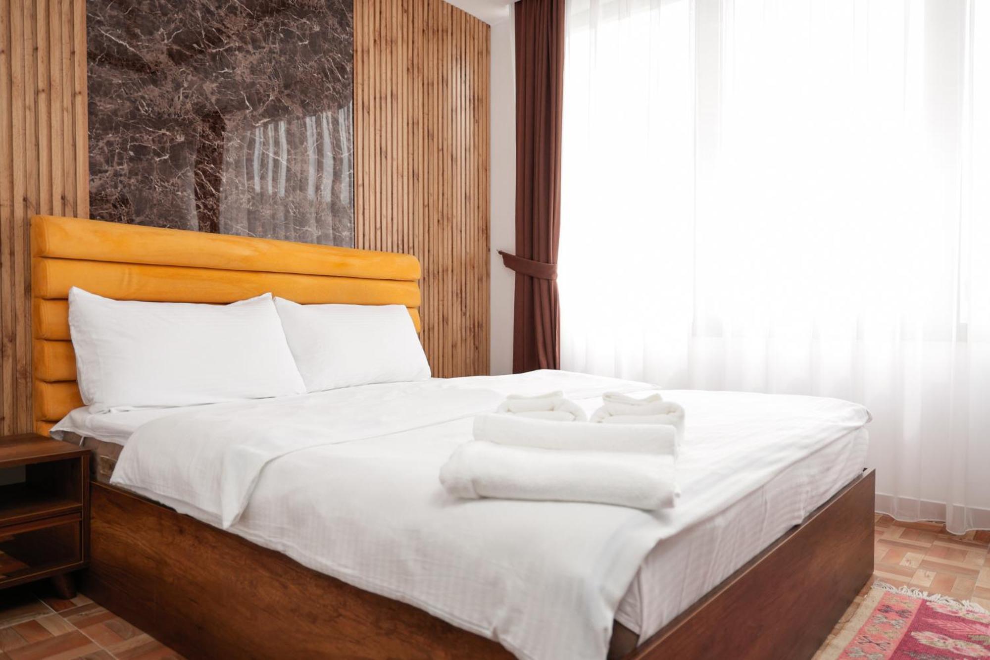 Hotel Denis Prizren Esterno foto