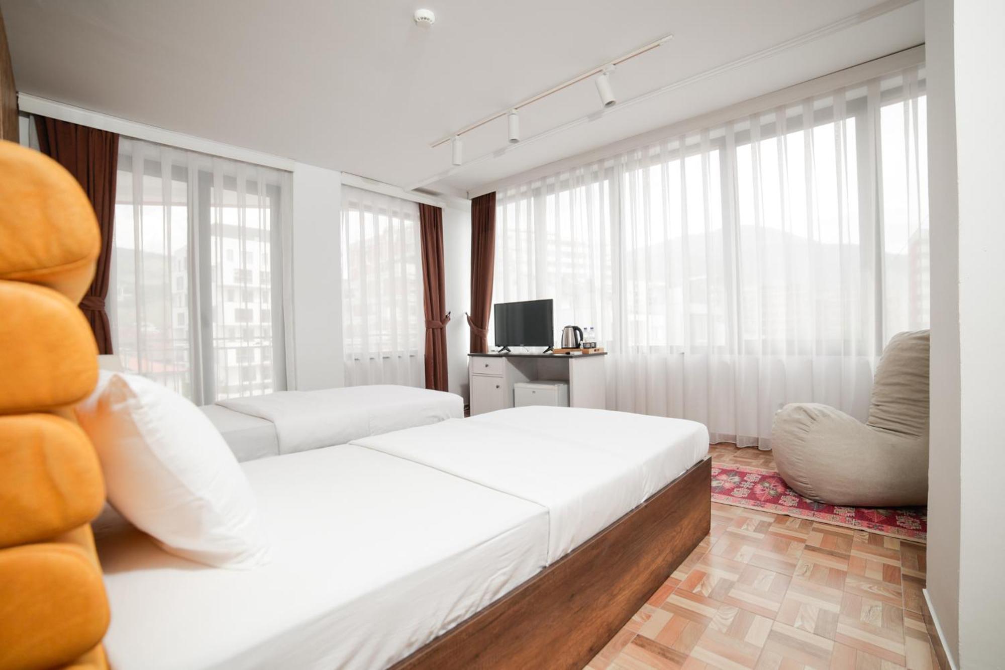 Hotel Denis Prizren Esterno foto