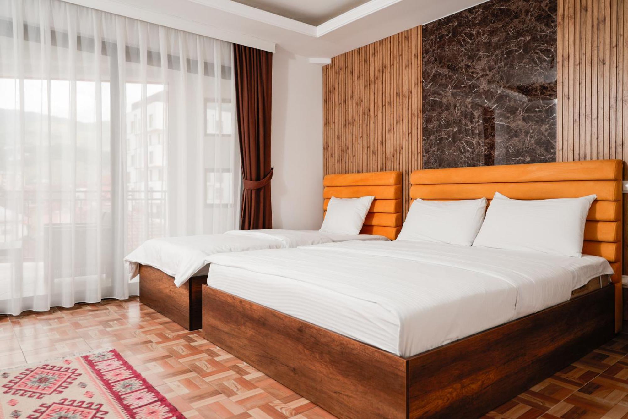Hotel Denis Prizren Esterno foto