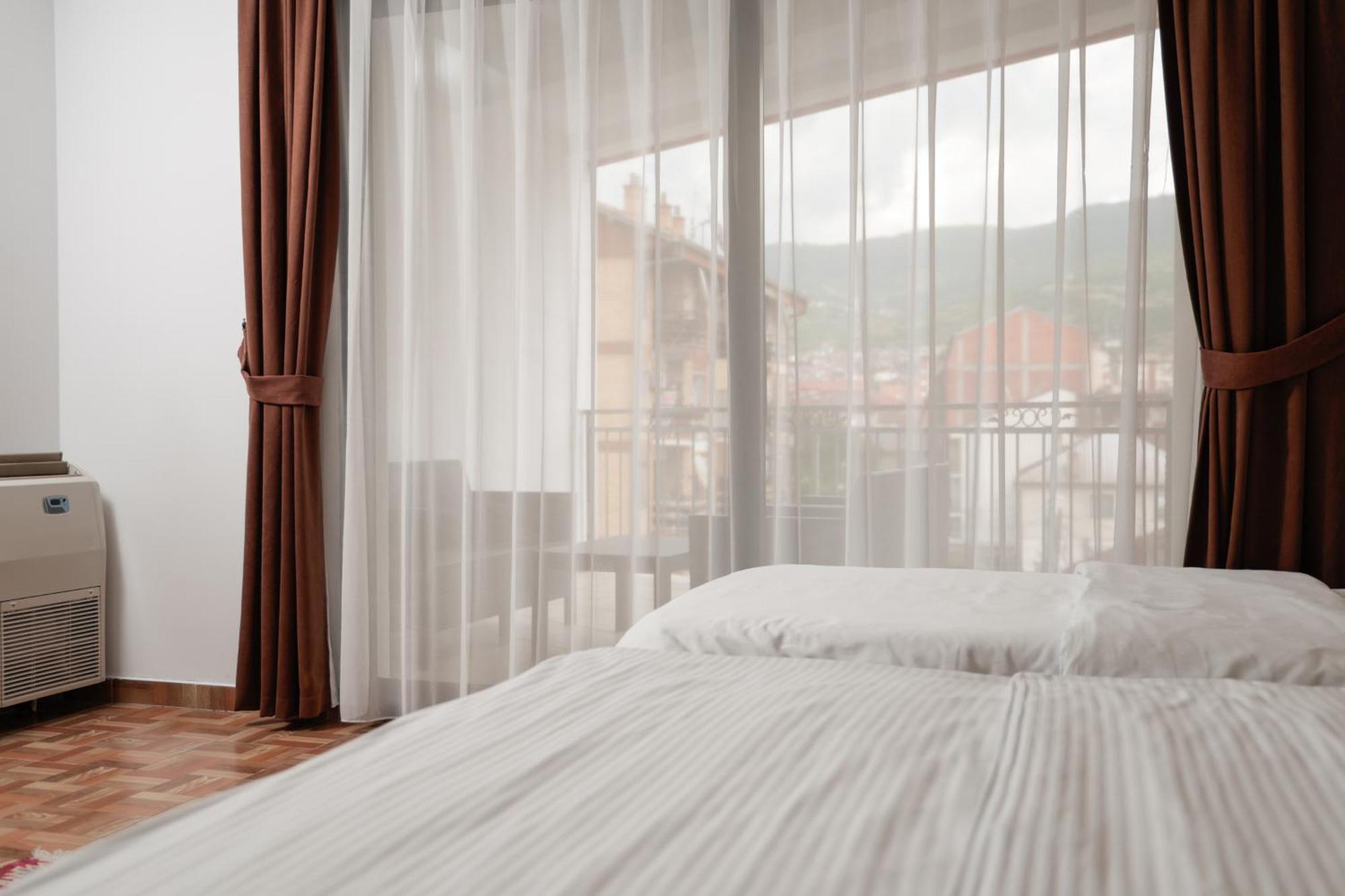 Hotel Denis Prizren Esterno foto