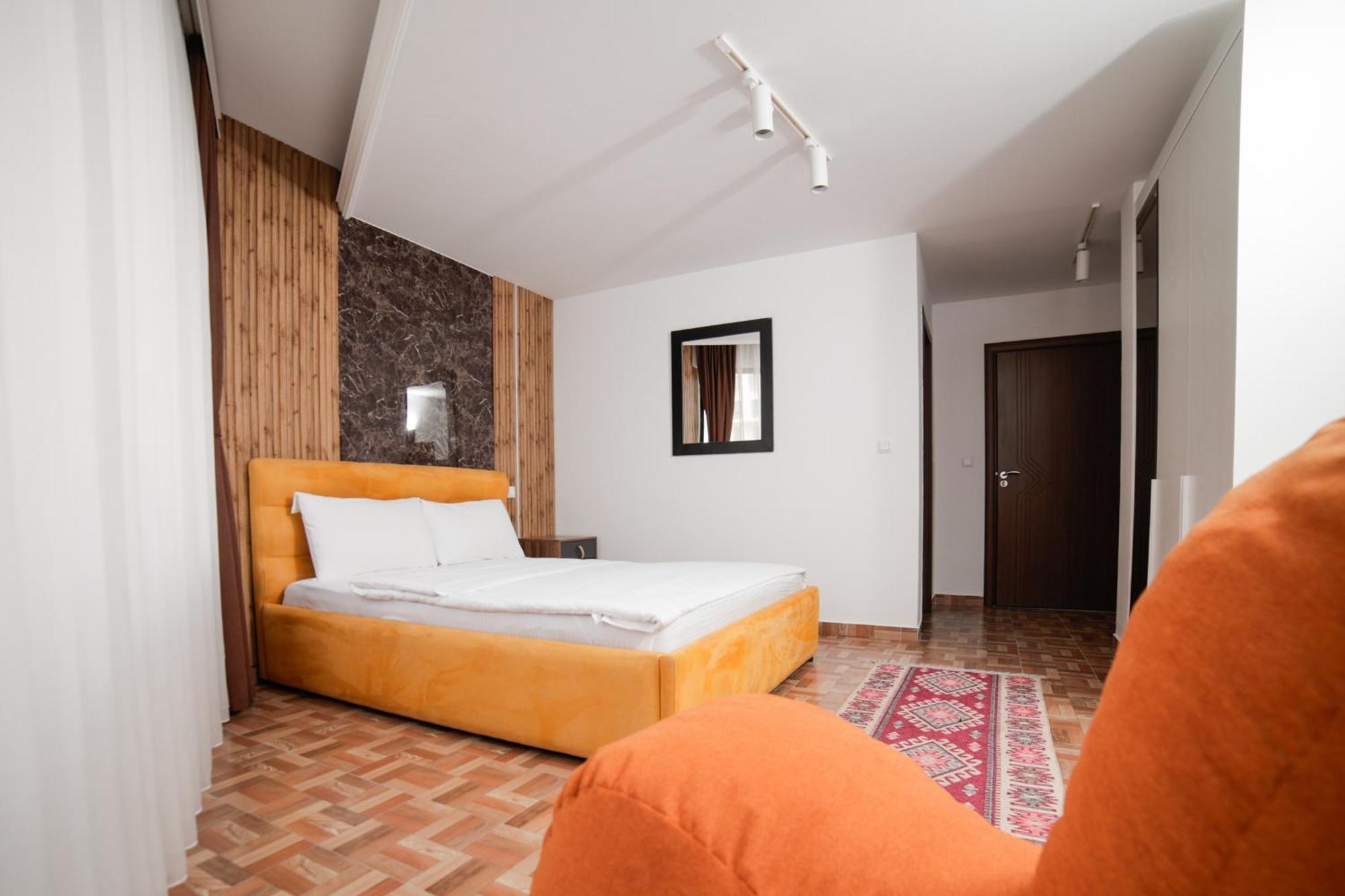 Hotel Denis Prizren Esterno foto